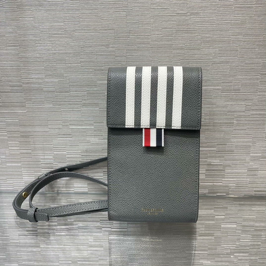Classic four-bar mobile phone bag