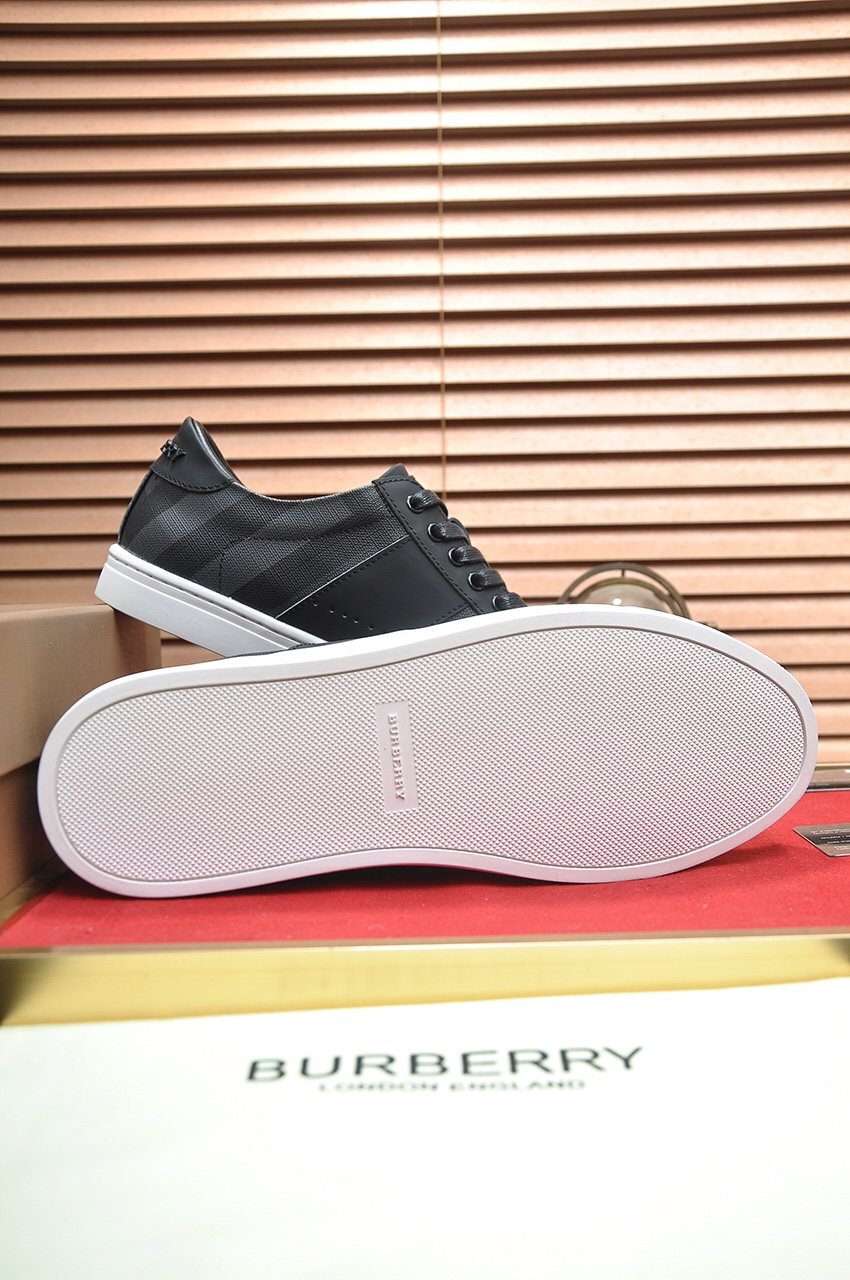 Burberry Black Check Low-Top Sneakers